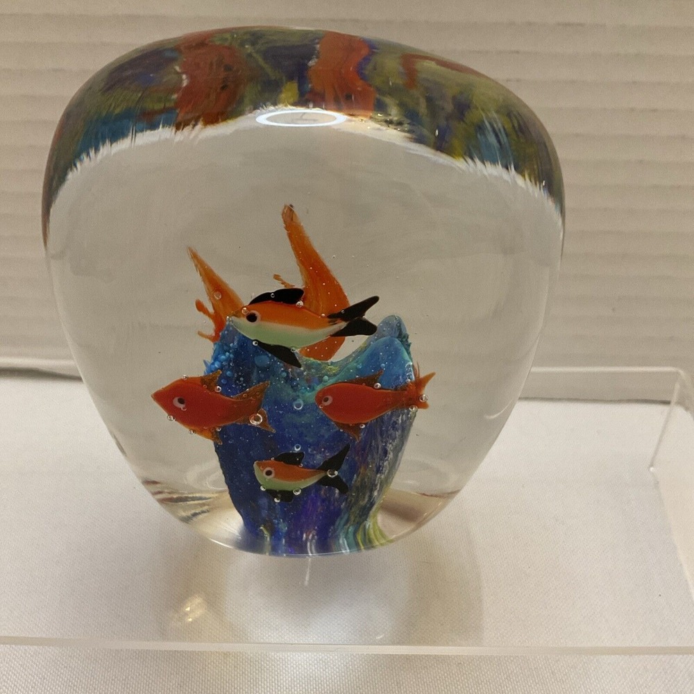 Vintage Italian Murano Style Aquarium Art Glass Sculpture Fish Paperweight 4"x3"
